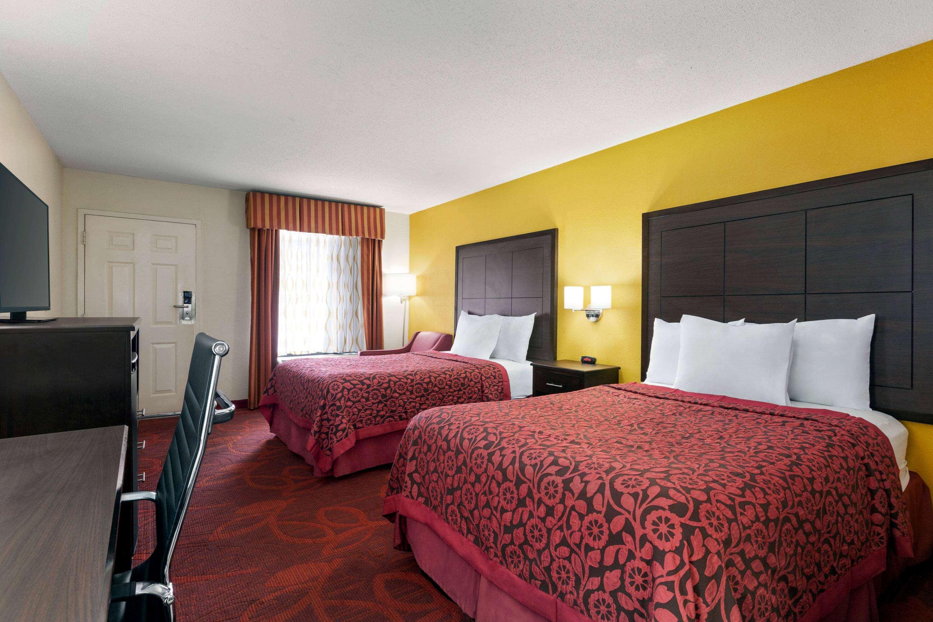 Days Inn By Wyndham Weldon Roanoke Rapids Bagian luar foto
