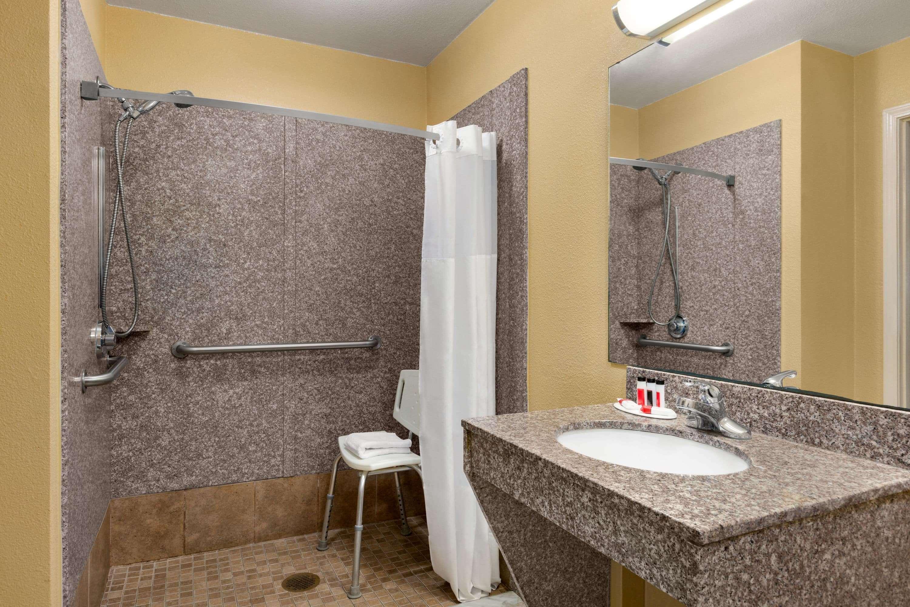 Days Inn By Wyndham Weldon Roanoke Rapids Bagian luar foto