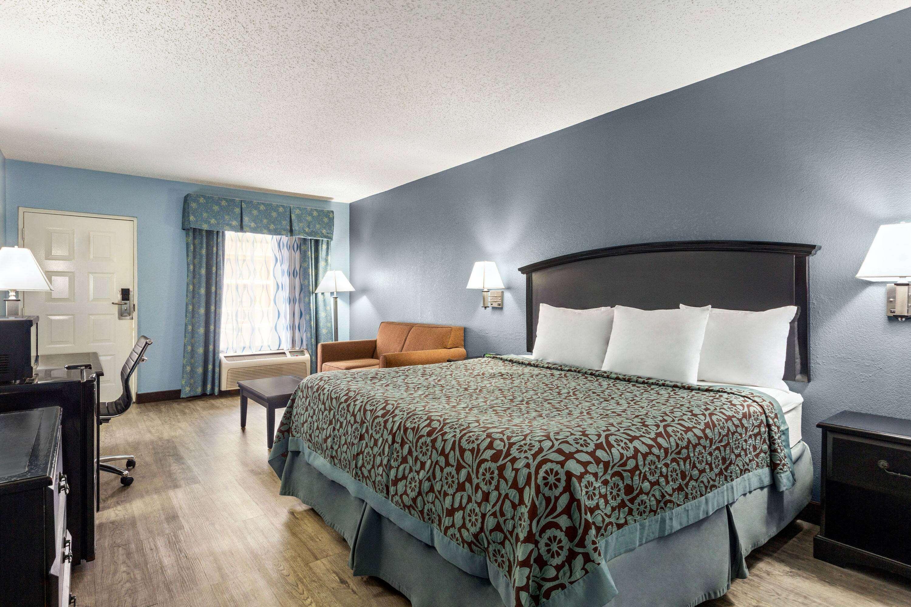 Days Inn By Wyndham Weldon Roanoke Rapids Bagian luar foto