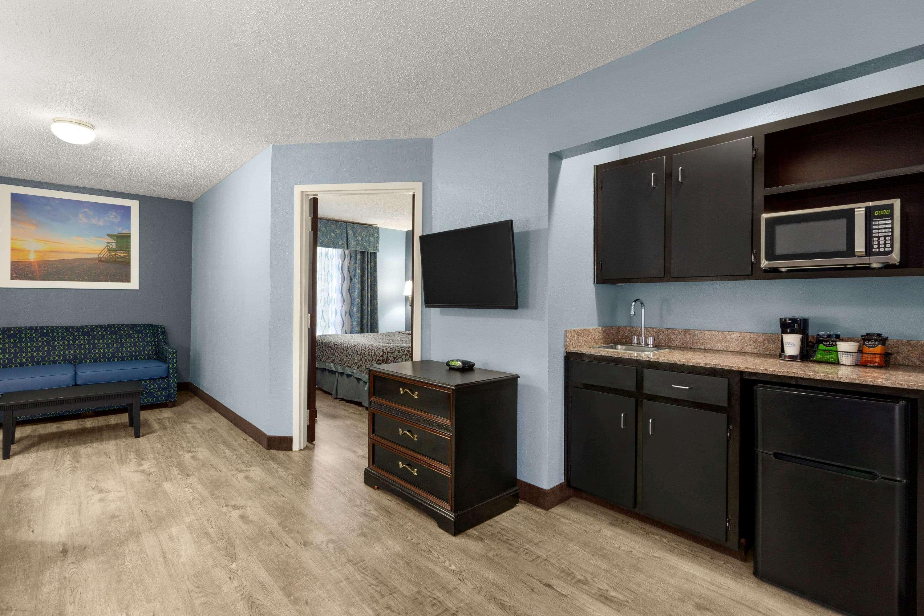 Days Inn By Wyndham Weldon Roanoke Rapids Bagian luar foto