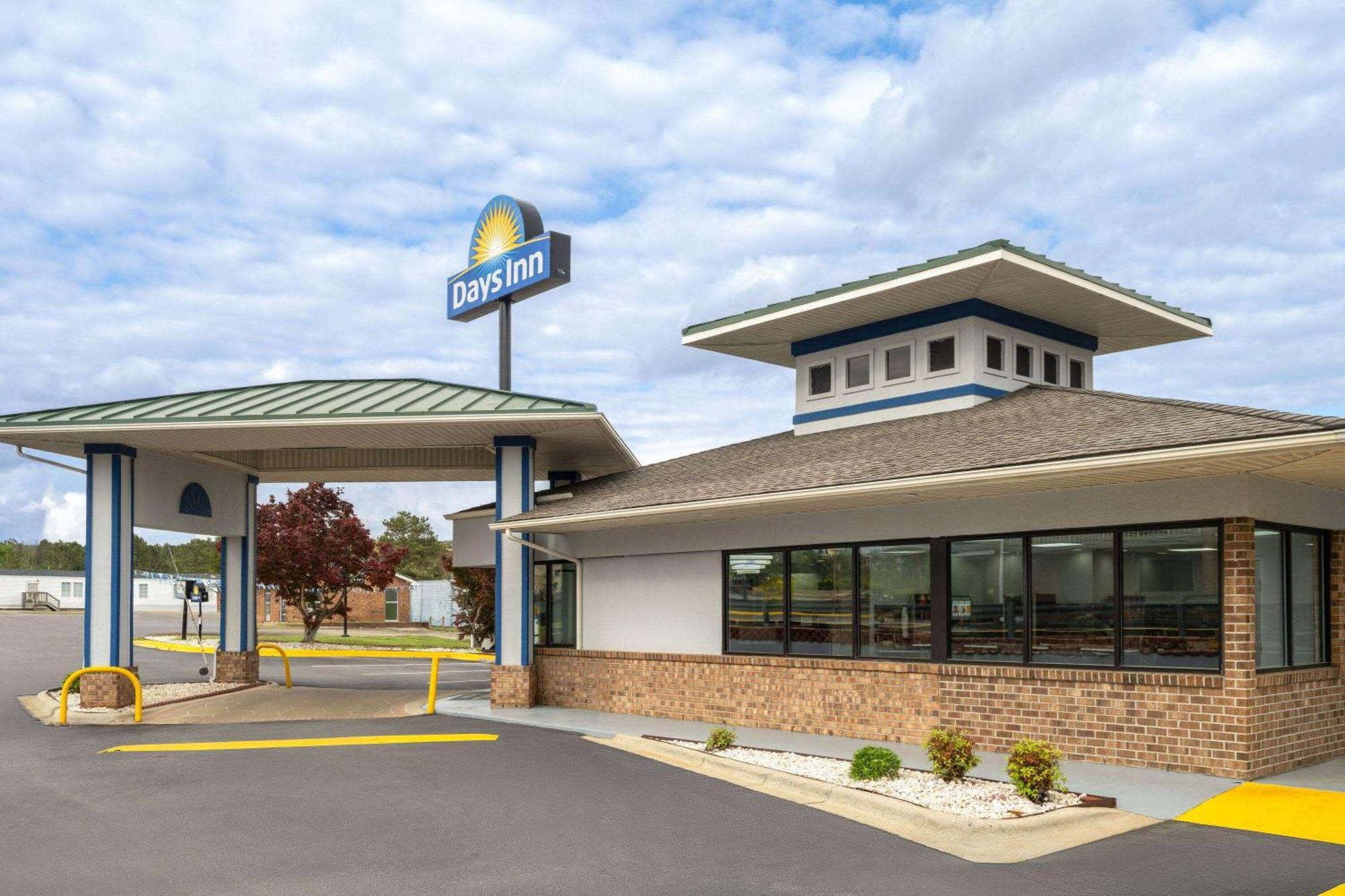 Days Inn By Wyndham Weldon Roanoke Rapids Bagian luar foto